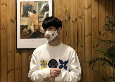 Theshy再出名场面！把LPL选手打到系统检测挂机 姿