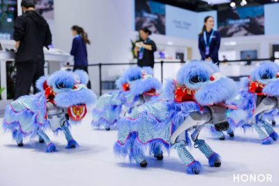 荣耀全明星产品阵容亮相中国电信2025数智科技生