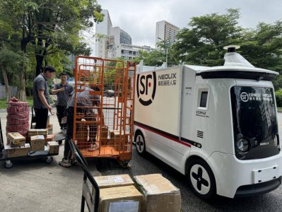 年货节将至快递小哥回家过年，无人配送成“硬