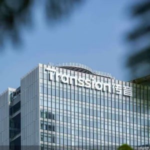 传音赴港，求解围城