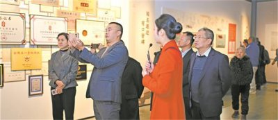 走进五粮液、四川时代灯塔工厂探寻千亿级产业