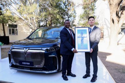 中国高端智造再获国际认可，岚图梦想家交付赞