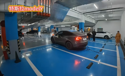 车位内放一铁架子 多款热门车实测自动泊车：只