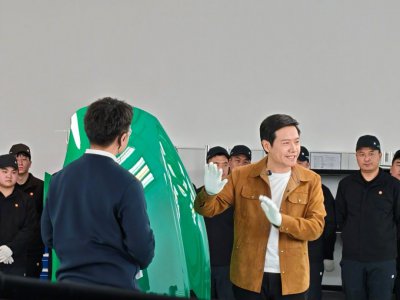 雷军直播回应“1300公里只充一次电”争议：被黑