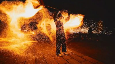 盈新发展旗下铜官窑景区“天马流星节”燃爆元