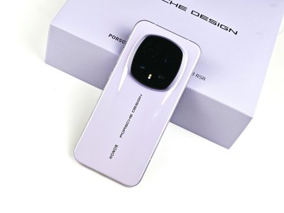 荣耀Magic8 RSR保时捷设计:超跑基因与科技巅峰的