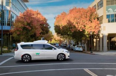 在无人驾驶出租车竞赛中 Uber前CE