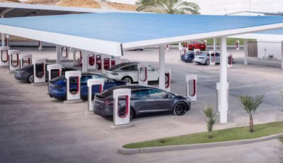 特斯拉全球超级充电桩迈上新台阶 已突破80000根