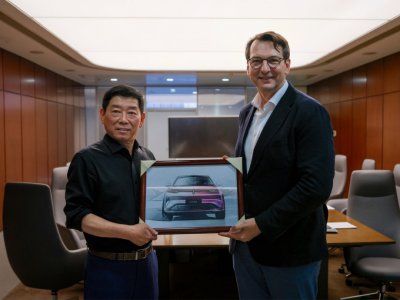 一个月内两赴保定，宝马在长城“挖”到了什么