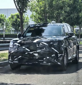 疑似小米首款全尺寸增程SUV低伪装