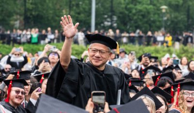 黄仁勋获卡内基梅隆大学荣誉博士