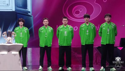 LPL上演四大名场面，Tarzan赛前行礼，Elk五杀点卯