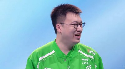 LPL神仙对决引网友热议！TheShy直接破防 Uzi锐评小