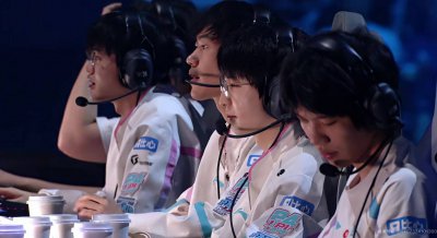 Faker成为终结者，T1狂赚4000万刀，MSI冠军贬值，拳